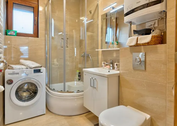 アパート Andjela12