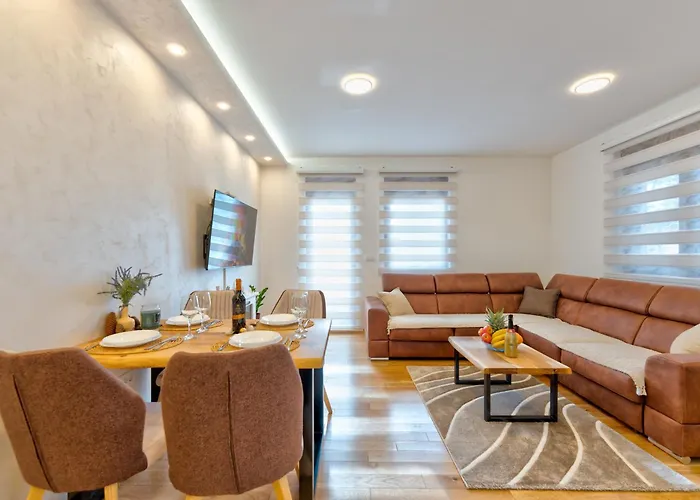 Andjela12 アパート