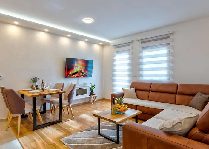 アパート Andjela12 *